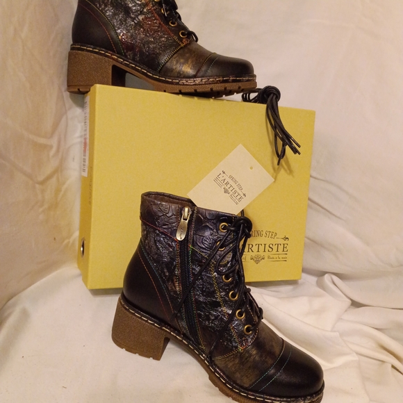 L'Artiste by Spring Step Women's Brown Ankle Boots - Picture 2 of 6